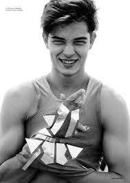 Yakisikli Yabanci Erkek Unluler Ve Isimleri Ile Ilgili Gorsel Sonucu Erkek Modeller Francisco Lachowski Ahbaplar