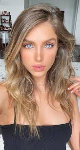 Plus, they aren't as high maintenance as dyeing your entire head. Cute Medium Length Haircuts Hairstyles Pretty Bronde Mid Length