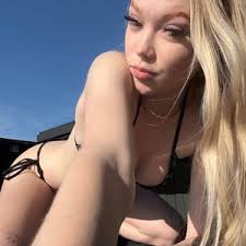 💋🌹🌊🤠 (@offamf)