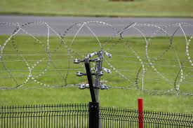 Visibility is increased by contrast (that's why many premier nets and conductors are black and white in color). Electric Fence Ns Tech