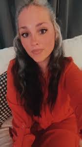 Kristin Hibbard's Instagram, Twitter & Facebook