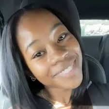 Amber Dunlap's Instagram, Twitter & Facebook