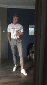 15 Karierte Gemusterte Hosen Outfits Honcho Lifestyle Die Besten Outfit Ideen Hosen Outfits Outfit Herrenkleidung