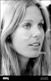 Kathy Holcombe's Instagram, Twitter & Facebook