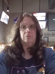 Leslie Rainey's Instagram, Twitter & Facebook