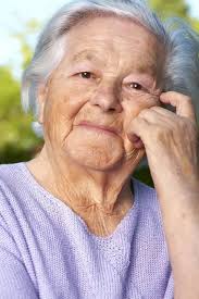 Hace unos días tuve el gusto de conocer a doña Carmen y don Pedro, dos  señores que rondan los 70 años, quienes me contactaron por la recomendación  que les hizo don Alcides