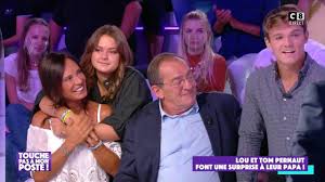 Trois ans plus tard, il intègre la maison tf1 en tant que présentateur du journal de 23 heures. Jean Pierre Pernaut Ses Enfants Lui Font Une Magnifique S Closer