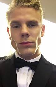 Model Zaine Pringle sues Princess Alexandra Hospital over hand surgery