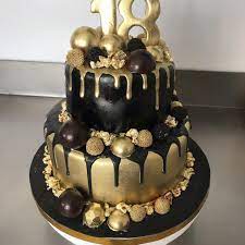 Pastel negro con dorado pastel de cumpleaños pasteles pastelitos negros tortas para hombres comida bebida fiesta grado tarta de color negro y oro pasteles bonitos decoración de pasteles pastel de tortilla recetas dulces pastel negro con dorado pasteles de unicornio pasteles modernos de cumpleaños pasteles originales pastel fiesta mexicana Analau Dorado Y Negro Para Festejar Sus 18 Anos Facebook