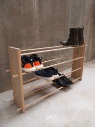 Schuhregal Designklassiker In Verschiedenen Grossen Und Holzern Tidyboy Schuhregal Holz Schuhregal Regal