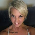 Kelly Blauvelt's Instagram, Twitter & Facebook