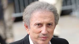 À partir de 1994, michel devient animateur pour france 2 et anime de nombreuses émissions télé comme vivement dimanche depuis 1998. Michel Drucker 7h30 D Operation Un Coeur Neuf Closer
