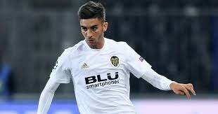 «marca» nashrining ma'lum qilishicha, futbolchining o'zi «valensiya» bilan yangi shartnoma imzolashdan bosh tortgan va tezroq jamoasini almashtirishni istamoqda. Ferran Torres Juventus All Asta Si Iscrive Anche Il Real Madrid