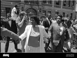 Image result for tbn:AWzYY9q209rRYM::rho0ofa.jeeran.com/24947_ABEER__ROSE.jpg