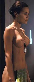 Tanya Van Graan Nue Dans Starship Troopers Hot Sex Picture 22736 | Hot Sex  Picture