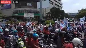 We did not find results for: Ratusan Buruh Di Jepara Tuntut Besaran Umk Tahun 2018 Sebesar Rp 2 4 Juta Tribun Jateng