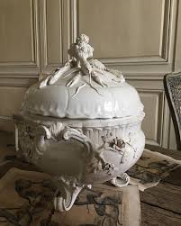 Par Ici La Bonne Soupe Ame Art Artist Artisan Faience Faiencefine Baroque Collection Creamware Decoration Ho Creamware White Tableware White Pottery