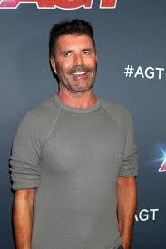 Simon cowell was born in brighton and raised in elstree, hertfordshire. Simon Cowell Shows Off New Look On America S Got Talent Red Carpet Metro News