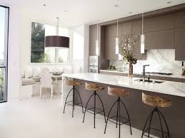 Some extraordinary vanities like the extravagant bathtub and jacuzzi can be a great option. Luxurious Home Bar Design Ideas For A Modern Home