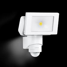 Ampoule led projecteur exterieur leroy merlin ampoule led. Projecteur A Fixer A Detection Exterieur Led Integree 1760 Lm Blanc Steinel Leroy Merlin