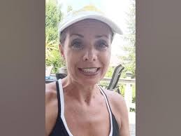 ENJO using cold water to clean greasy dishes