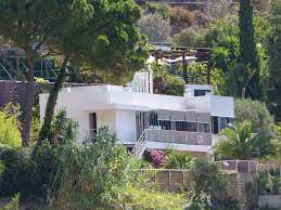 Eileen gray designed the house together with her partner, architect jean badovici, as a holiday home for the two of them. E 1027 Wikipedia