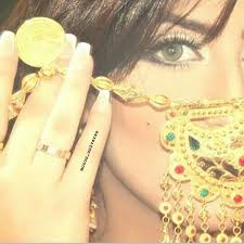 Mooon Universe On Instagram حب رومنسي شعر ذوق احساس اناقة حس مرهف رايق شعري رومنسية رومانس خو Arabic Jewelry Stylish Girl Pic Behind Ear Tattoo