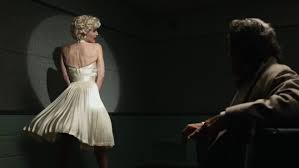 Gillian Anderson - Upskirt - American Gods (2017-2021).mp4 - ELKTube.com -  Celeb videos, Leaks & Sex-Tapes