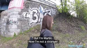 คาวเกิร์ลตัวแทนสาธารณะขี่ควยเย็ดเอาท์ดอร์