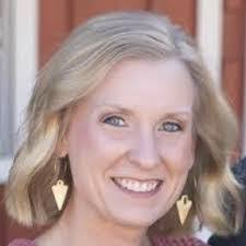 Lesley Benton's Instagram, Twitter & Facebook