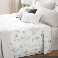 Bettwasche Mit Silbernem Print Bettwasche Schlafen Zara Home Deutschland Bed Linens Luxury Bed Linen Design Simple Bed