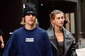 Depuis, de nombreuses rumeurs sur un mariage secret avaient pris possession des réseaux sociaux. Justin Bieber Partage Une Premiere Photo De Son Mariage Avec Hailey Baldwin