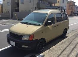 軽トラックををレインブーツネイビーで全塗装 刷毛 ハケ ローラーで車をdiyで全塗装しよう ノア トヨタ 車 軽トラック