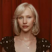 Beth Hennessey (@BethHennessey38)