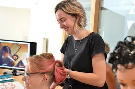 Les amis, la famille ou les collègues de travail sont souvent les personnes. 26e Concours Des Meilleurs Ouvriers De France Quand Des Candidats Rencontrent Les Mof A Besancon Macommune Info