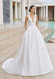Classic Tailored Wedding Dress In Silk Brocade Withe Deep Plunge V Neckline And Low Back Tailored Wedding Dress Classic Wedding Dress Wedding Dress Couture