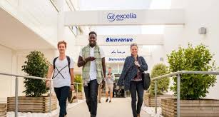 Étudiant en école de commerce pour cours de gestion, markting,. La Rochelle Business School Implante Son Master Grande Ecole A Tours Et Etoffe Son Offre De Formations Educpros
