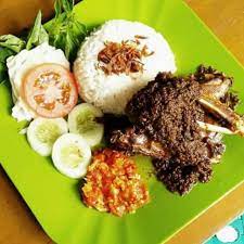 Sate madura berasal dari pulau madura, sebelah utara pulau jawa, sate jenis ini adalah yang paling populer di indonesia. Dapur N Mil Rumah Makan Bebek Goreng Moneng