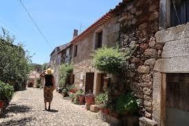 Los veranos aloja el psicodélico boom festival. Aldeias Historicas De Portugal Idanha A Velha Viaje Comigo