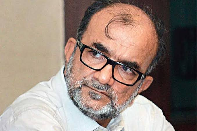 Bikash Ranjan Bhattacharya | CPM MP Bikas Ranjan Bhattacharya admitted to hospital due to illness dgtl - Anandabazar