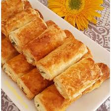 Dun Aksamki Misafirlerim Icin Yaptigim Nisastali Citir Borekler Cok Begenildi Normalde Hep Yemek Tarifleri Yemek Yiyecek Ve Icecek