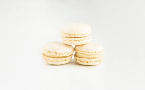 Les Macarons A La Meringue Italienne De Mercotte C Recettes Pour Epater Les Copains Elle Vire Recette Mercotte Recette Macaron Meringue Italienne