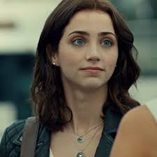 Miranda Merchant's Instagram, Twitter & Facebook