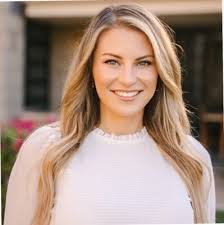 Josie Parrish's Instagram, Twitter & Facebook