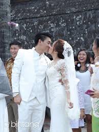 Kabar bahagia bahwa ifan seventeen akan segera menikah dengan citra tentu akan menjadi sorotan warganet. Tunda Honeymoon Ifan Seventeen Dan Istri Pilih Umroh News Entertainment Fimela Com
