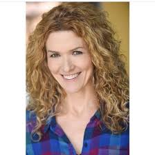 Ashley may annoy me, but I just KNEW that Ashley's mom would try to  gaslight her back into Derek's wheelchair. 😒