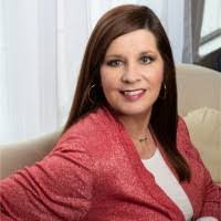 Casey Rabideau's Instagram, Twitter & Facebook