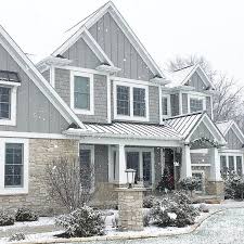 Exterieur De La Maison Caroline Sur Les Materiaux D Exterieur De Maison Afin Que Vous Puissiez In 2020 Exterior House Colors Exterior House Siding House Exterior