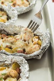 These Chicken Cordon Bleu Foil Packets Are So Easy With Just 10 Minutes Prep They Re Easy To Prep Ahead And Easy Camping Meals Foil Packet Meals Camping Food