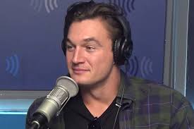 Tyler Cameron Reacts to Hannah Brown Being 'Deeply Hurt' by His Rejection:  'I've Got Receipts Too' : r/thebachelor